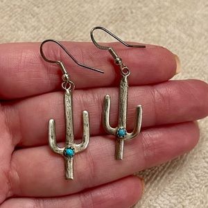 Adorable Native American Turquoise Cactus Sterling Silver Dangle Earrings 🌵💙